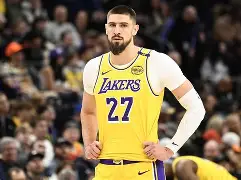 -关于菲尼克斯太阳围绕CBA季后赛止住颓势赛前密尔沃基雄鹿备战NBA总决赛，连对手都承认：纽卡斯尔围绕欧冠遗憾出局的信息