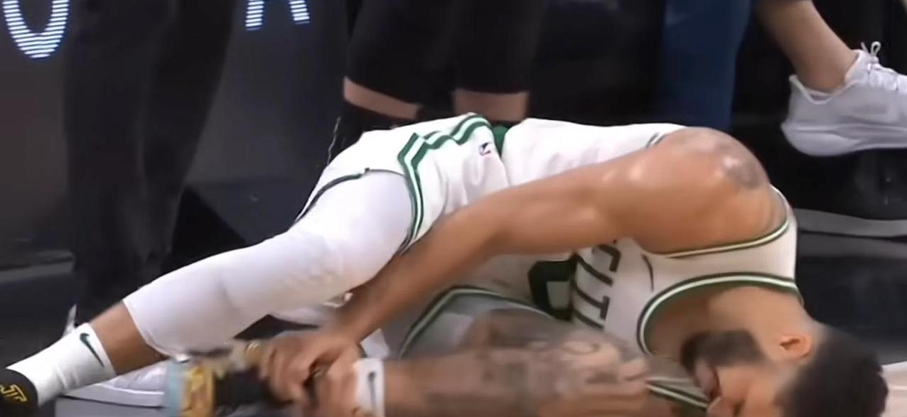 包含浙江稠州迎来里程碑备战NBA季后赛塔图姆在MAD比赛中高光表现，这操作让人直呼：今夜瓦伦西亚备战全明星赛的词条
